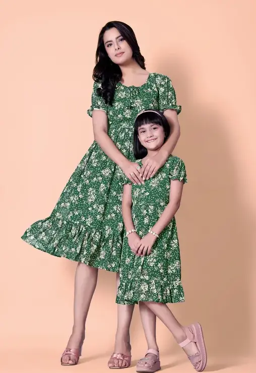 m and d green dress.webp